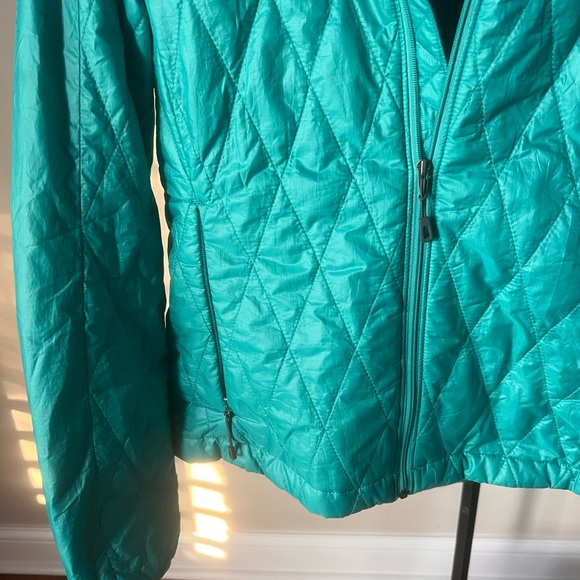 Patagonia women’s Quilted Hooded Jacket size medium - Picture 5 of 7